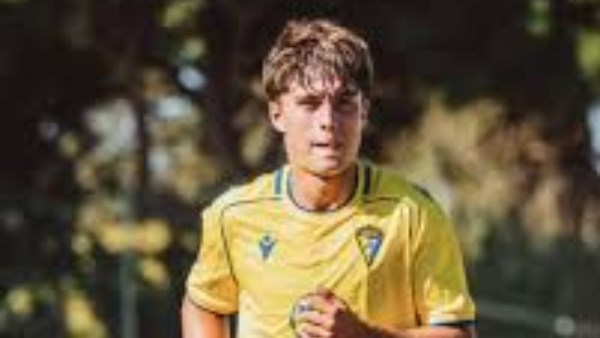 ريال مدريد يخطف موهبة قادش ويضم جيلي جونزاليس رسميًا