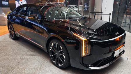 كيا K8 موديل 2025.. سيدان فاخرة بتجهيزات قوية| صور