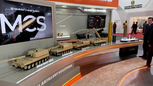 كوريا الجنوبية تبهر الحضور في معرض إيديكس 2025 بأحدث الأسلحة والمنتجات العسكرية| فيديو وصور
