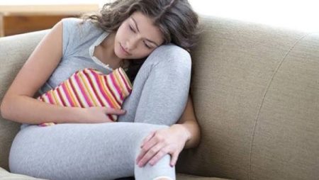 وداعًا لألم كل شهر .. طرق طبيعية فعّالة لتخفيف آلام الطمث بدون مسكنات