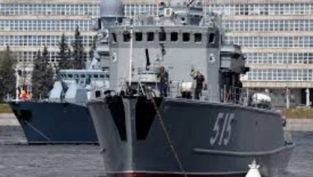 قائد البحرية الروسية: مستوى الجاهزية القتالية للقوات النووية الاستراتيجية 100%