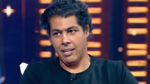 منشور مؤثر.. أول تعليق من عمر مصطفى متولي على وفاة والدته