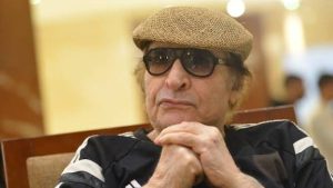 كسروا باب شقته .. تفاصيل إصابة الفنان محيي إسماعيل بجلطة دماغية