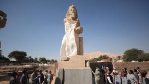 15 معلومة عن مشروع تمثالي ميمنون ومعبد أمنحتب الثالث|تعرف عليها