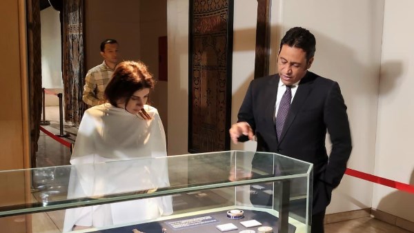 المتحف القومي للحضارة المصرية يستقبل وفودًا رفيعة من أوزبكستان واليونسكو لتعزيز التعاون الثقافي الدولي