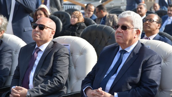 وزير التعليم العالي ومحافظ القاهرة يفتتحان المرحلة الأولى للمجمع الطبي بجامعة العاصمة وزير التعليم العالي ومحافظ القاهرة يفتتحان المرحلة الأولى للمجمع الطبي بجامعة العاصمة