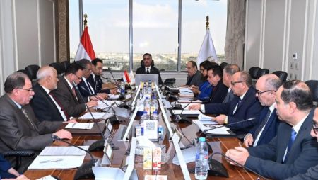 وزير التموين يشدد على رفع كفاءة شركات المضارب لضمان استقرار أسعار الأرز والسلع الأساسية