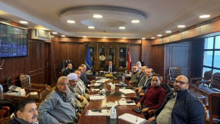 غرفة سوهاج التجارية تبحث استعدادات شهر رمضان وتبكير إقامة معارض «أهلاً رمضان» تنفيذًا لتوجيهات المحافظ