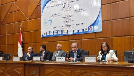 ربط البحث العلمي باحتياجات الصناعة وتحويل مشكلات المصانع إلى مشروعات بحثية