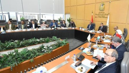 وزير الإسكان: نحرص على تحقيق التكامل بين المدن الجديدة والمحافظة الأم