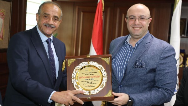 محافظ بني سويف يلتقي محافظ المنطقة الروتارية لبحث وتنفيذ مبادرات نوعية