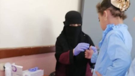 فحص 195 ألف طالب ضمن مبادرة 100 مليون صحة للكشف عن الأنيميا والسمنة بالمنيا
