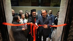 محافظ أسيوط يفتتح معرض منتجات جماعة الأرش ويشهد احتفال “ينابيع الحياة”