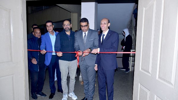 نائب محافظ الأقصر يفتتح المعرض الفني “تجربة شخصية” بقصر الثقافة