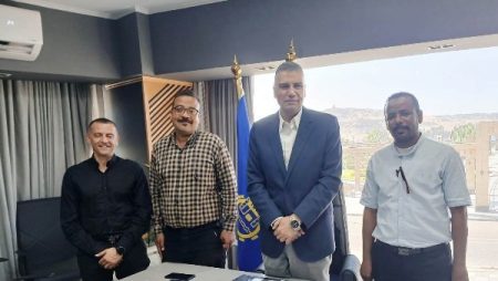 أخبار أسوان.. إنقاذ حياة سيدة ومتابعة لملفات التقنين ومشروعات الرصف وحزمة قرارات عاجلة