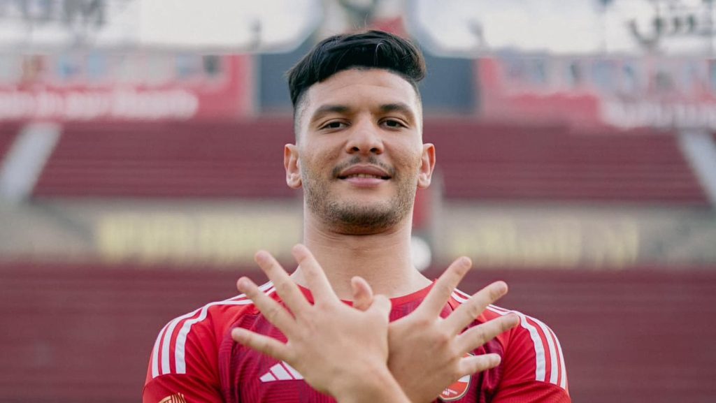 أحمد حسن يكشف عن موقف أشرف داري من فكرة الإعارة