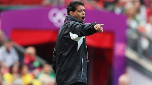 هاني رمزي يدعم حسام حسن ويكشف الفروق بين الأجيال وأزمة الدفاع في منتخب مصر