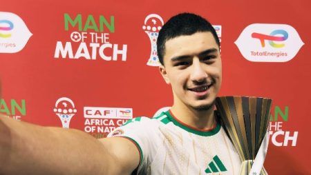 برشلونة يراقب الجزائري إبراهيم مازة في كأس الأمم الإفريقية | تفاصيل