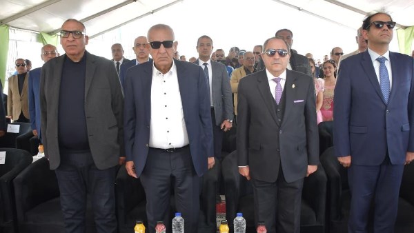 محافظ بورسعيد يشيد بقرار إنشاء شركة النادي المصري للاستثمار الرياضي| شاهد محافظ بورسعيد يشيد بقرار إنشاء شركة النادي المصري للاستثمار الرياضي| شاهد