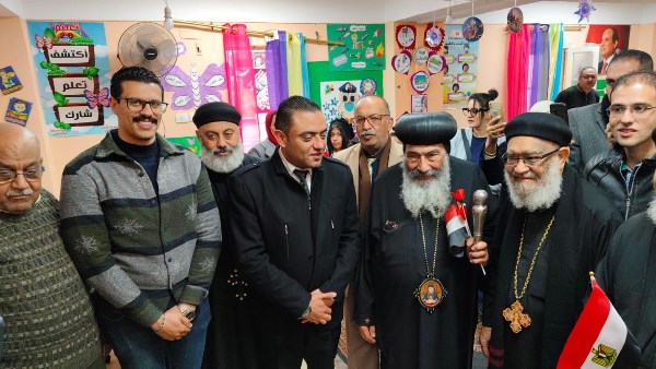 مطران بورسعيد يدلي بصوته الانتخابي بمارثون إعادة انتخابات بورسعيد مطران بورسعيد يدلي بصوته الانتخابي بمارثون إعادة انتخابات بورسعيد