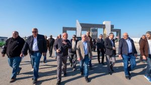 رئيس اقتصادية السويس يتفقد منطقة القنطرة غرب الصناعية.. جذب استثمارات لـ 48 مشروعًا تخلق 70 ألف فرصة عمل