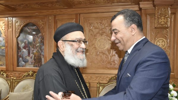 وفد من محافظة بورسعيد يقدم التهنئة للكنائس بقرب حلول عيد الميلاد