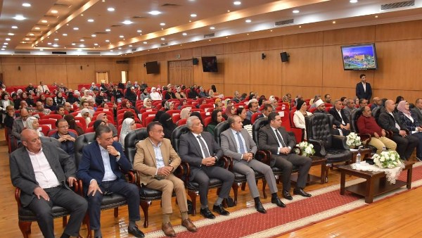 محافظ بورسعيد: مستمرون في دعم الكفاءات وتحفيز العاملين