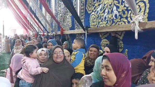 السيدات يتصدرن المشهد أمام لجان الانتخابات بقليوب .. صور