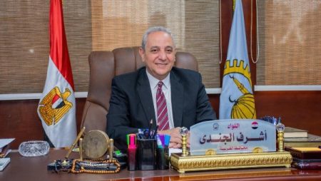 محافظ الغربية يتابع كسح مياه الأمطار من الشوارع والميادين