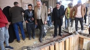 محافظ الغربية يتابع ميدانيًا تطوير ورصف شارع فلسطين بزفتى.. أعمال إحلال وتجديد بطول 1 كم لتعزيز كفاءة الصرف بأحد أهم محاور المدينة