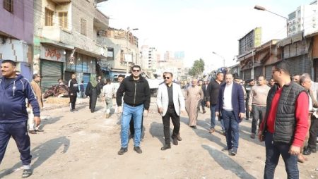 محافظ الشرقية يقود حملة مكبرة لرفع الإشغالات والتعديات بالزقازيق