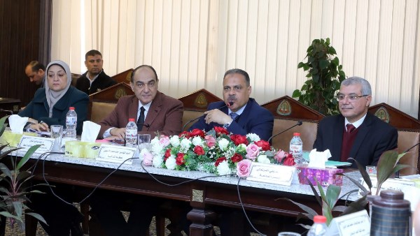 محافظ الشرقية يُشارك اجتماع مجلس جامعة الزقازيق ويُثمن دور الجامعة في أداء رسالتها التعليمية