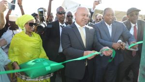 دعم الأشقاء الأفارقة.. كامل الوزير يفتتح محطة طاقة شمسية بجيبوتي