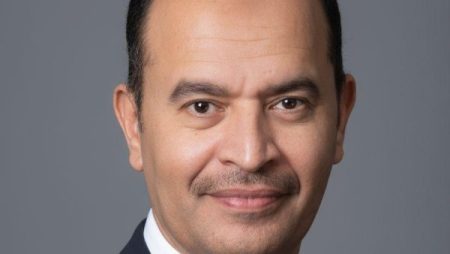 البنك المركزي المصري يطلق برنامجا تدريبيا للعاملين بالبنوك