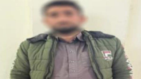 القبض على شخص يوجه الناخبين في البحيرة القبض على شخص يوجه الناخبين في البحيرة