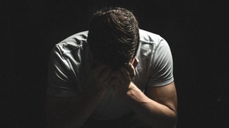 كيفية التوبة من المعاصي؟.. بـ3 خطوات تخرج من ضيق الذنب ومصائبه