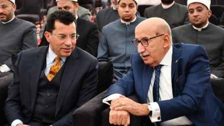 وزير الشباب ومحافظ القاهرة يشهدان وضع حجر الأساس لأول مسجد يُنسب لقضاة مصر