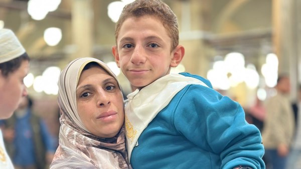 تكريم بطل لا يعرف المستحيل فائز في مسابقة الأزهر لحفظ القرآن