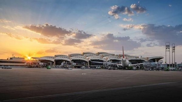 السعودية .. إلغاء الرحلات الجوية في مطار الملك خالد