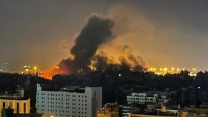 إنتشال 5 شهداء معظمهم أطفال من مدرسة تؤوي نازحين في حي التفاح