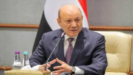 العليمي: نجدد الدعوة لقيادة المجلس الانتقالي لتحكيم العقل والانسحاب من حضرموت والمهرة