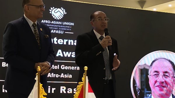 شرم الشيخ تحصد ذهب AFASU.. سمير رشوان أفضل مدير فندق في أفريقيا وآسيا