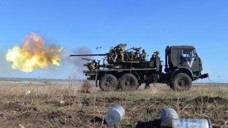 أنظمة الدفاع الجوي الروسية تدمر 141 مسيرة أوكرانية