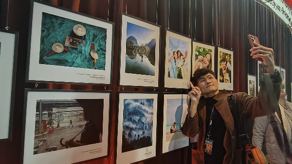 صور تهمس وأضواء تعترف.. تفاصيل أكبر معرض صور للمحمول