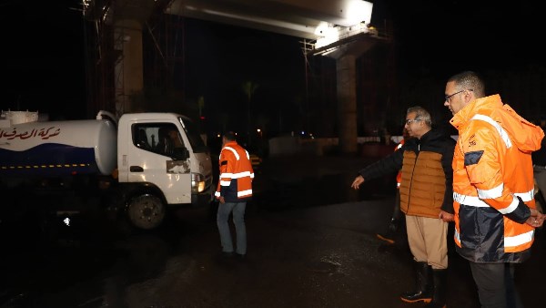 بعد سقوط الأمطار.. جولة تفقدية لرئيس صرف الإسكندرية