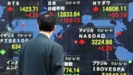 تراجع واسع في أسهم آسيا بقيادة التكنولوجيا رغم خفض الفيدرالي للفائدة