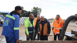 محافظ الإسكندرية: الأجهزة التنفيذية تواصل جهودها للتعامل مع حالة عدم الاستقرار في الأحوال الجوية