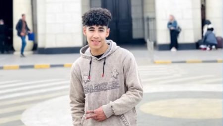 5 أيام بين الجوع والبرد| خداع المُهربين والموت في عرض البحر.. شهادة صادمة تكشف كواليس غرق مركب المهاجرين