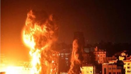 قصف مدفعي إسرائيلي وإطلاق نار كثيف شرق غزة