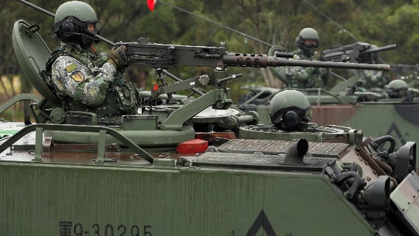 تايوان تنشر قوات رداً على المناورات الصينية